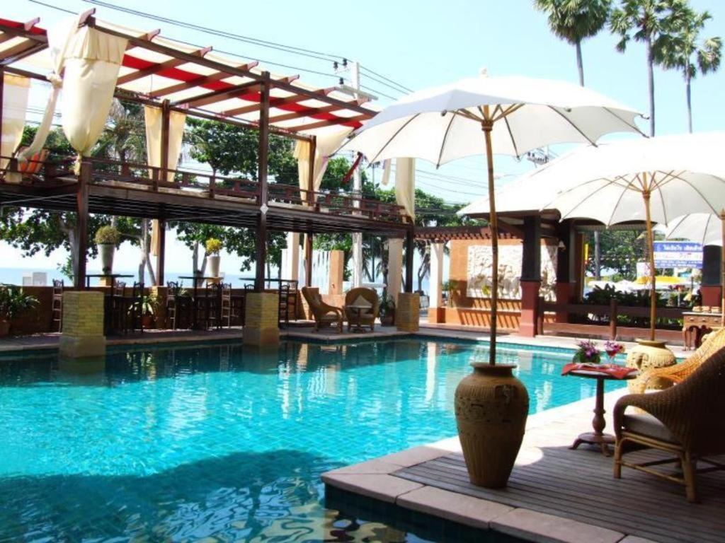 Sarita Chalet & Spa Hotel - Sha Extra Plus Haat Jomtien Eksteriør bilde