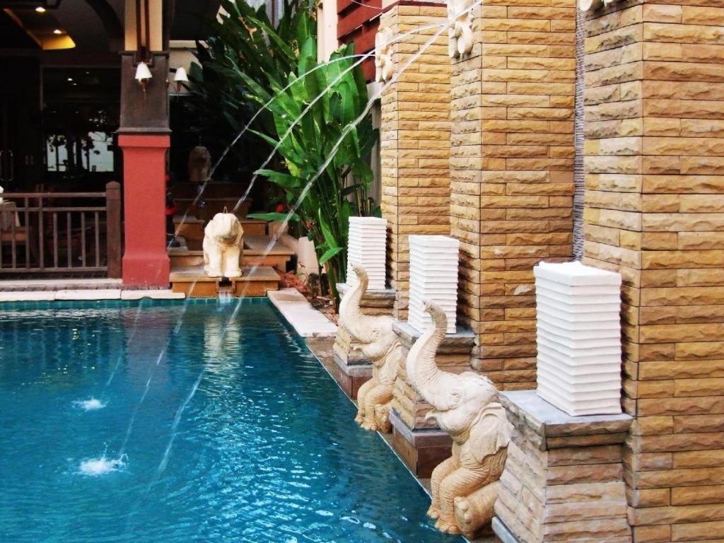 Sarita Chalet & Spa Hotel - Sha Extra Plus Haat Jomtien Eksteriør bilde