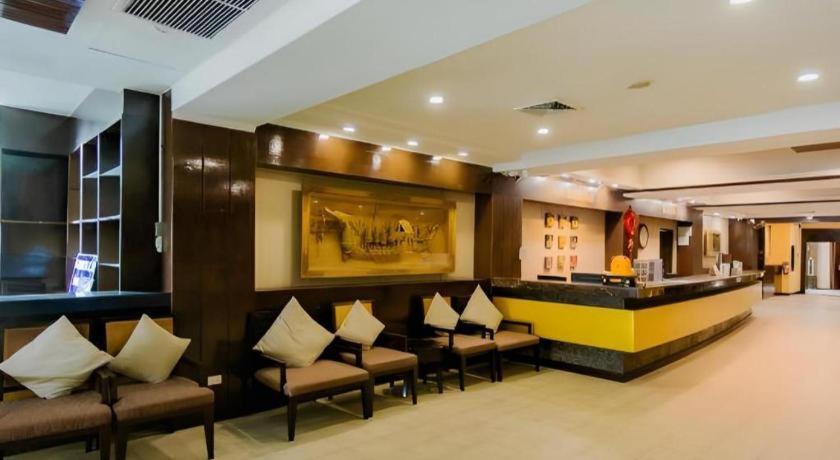 Sarita Chalet & Spa Hotel - Sha Extra Plus Haat Jomtien Eksteriør bilde